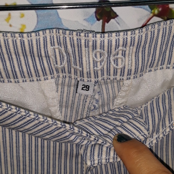 DL1961 short |  Size  29 - Picture 3 of 7